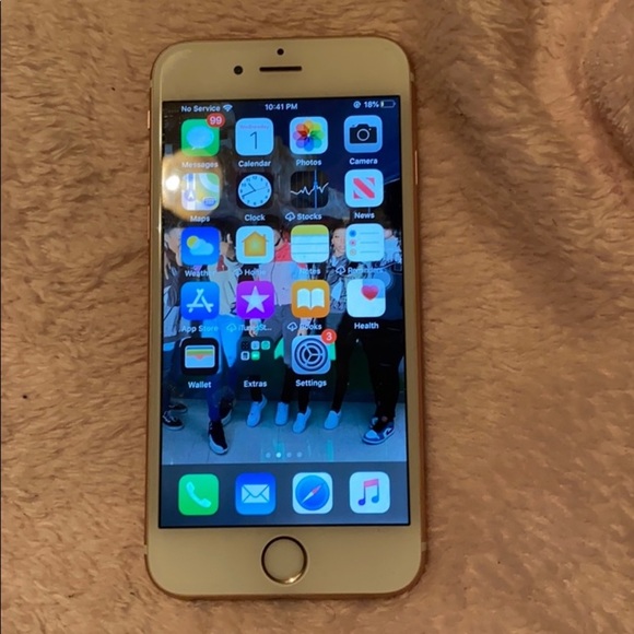 iPhone 6s - Picture 2 of 2